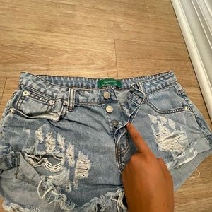 Denim ripped shorts